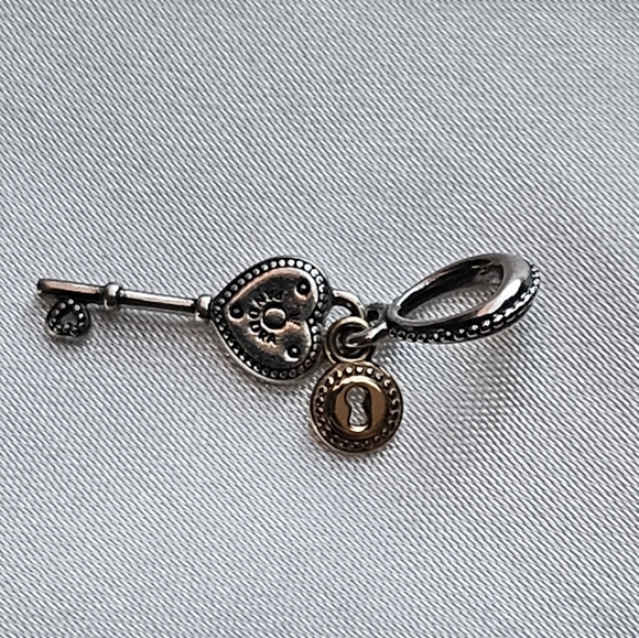 Pandora Key to My Heart Lock and Key - Picture 2 of 3